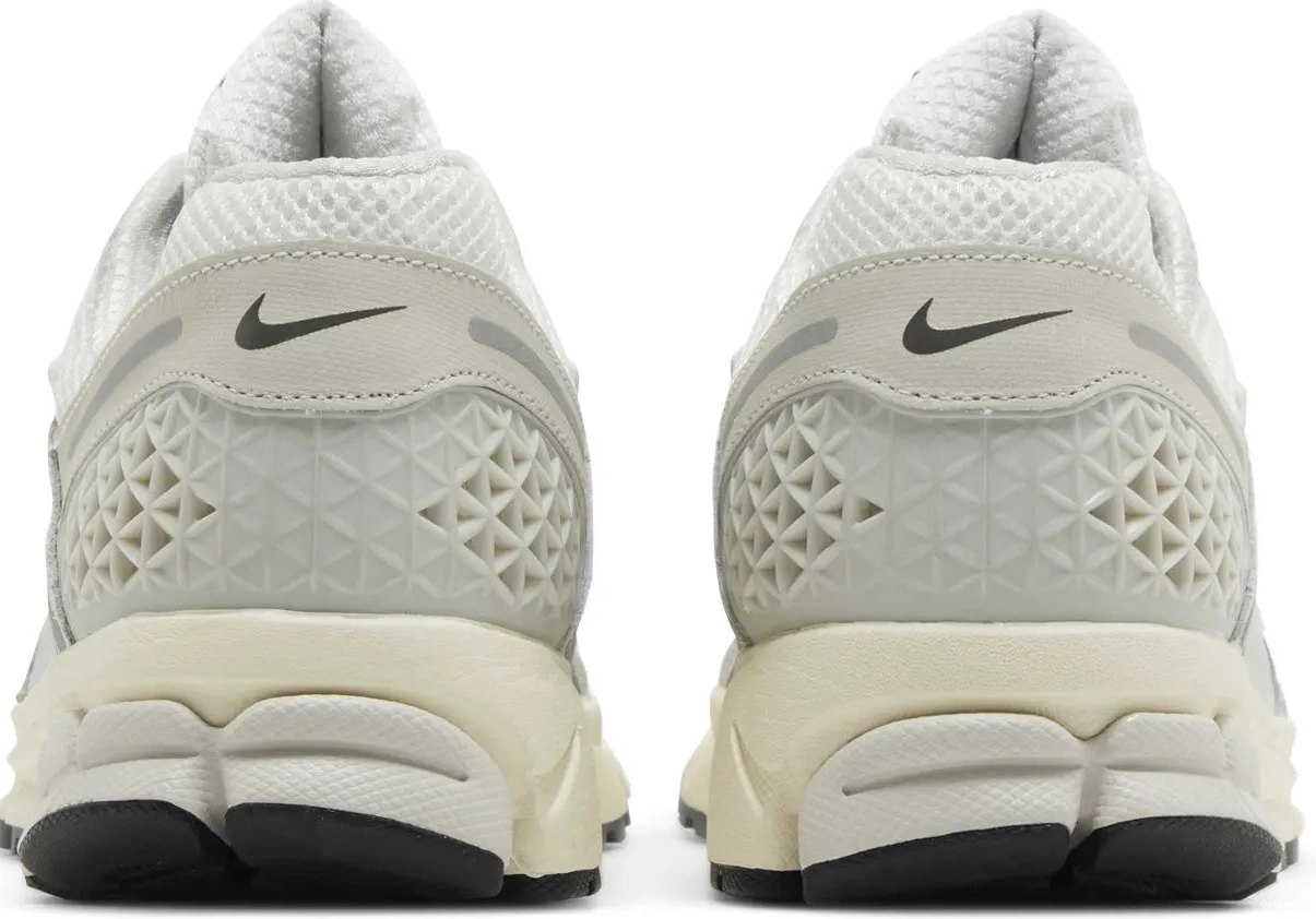 Tint Nike Platinum 5 Zoom Vomero 0612